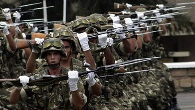 الجيش الجزائري يعلن مقتل أحد جنوده بانفجار غرب البلاد