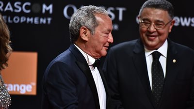 سميح ساويرس: يسرا الداعم الرئيسي لمهرجان الجونة.. والفنانة: سندي وضهري