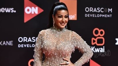 سمية الخشاب: عملت بلاوي لما الفيسبوك وقع.. ونفسي أتصور مع روبرت دي نيرو وأرقص