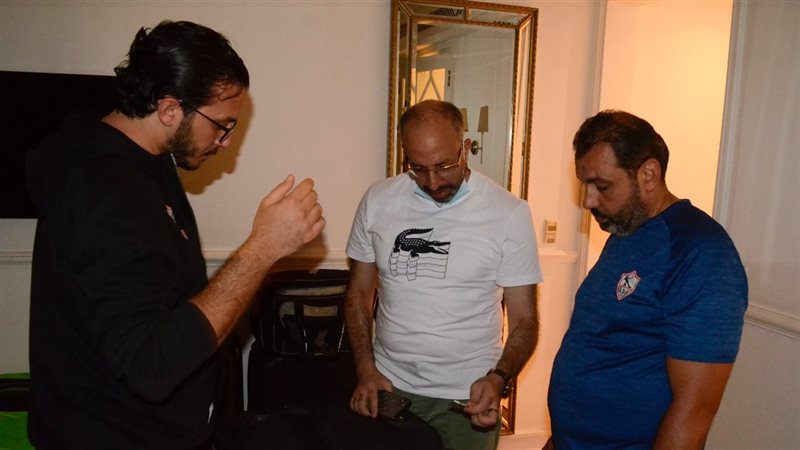 حسام المندوه يجتمع