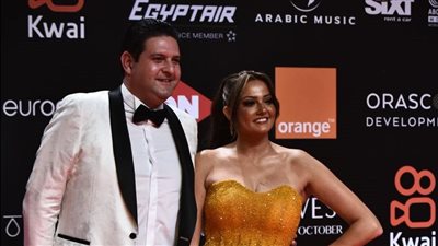 زوج بشرى من مهرجان الجونة: يا بختي بيها 