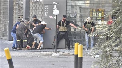 استعدت لفرح ابنتها وطلقة طائشة تنهي حياتها.. مريم ضحية اشتباكات بيروت تبكي لبنان