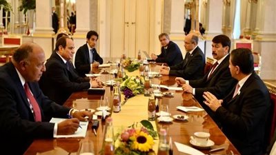 الرئاسة في أسبوع.. السيسي يشارك في قمة مصر ودول تجمع فيشجراد.. الرئيس: نحن قيادة تحترم شعبها وتحبه وتسعى من أجل تقدمه وهناك ضرورة لتفهم أوروبا لما يحدث في مصر.. ويستقبل رئيس جنوب السودان بالاتحادية