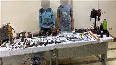 سقوط عاملين لإدارة ورشة لتصنيع الأسلحة النارية بسوهاج 