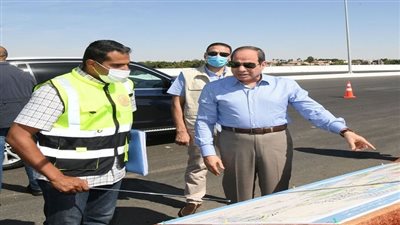  السيسي يتابع أعمال انشاء خطوط الانحدار الرئيسية لتطوير منظومة الصرف الصحي بمدينة القاهرة الجديدة