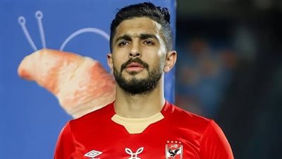 أيمن أشرف يرتدي شارة قيادة الأهلي أمام بطل النيجر.. غدا