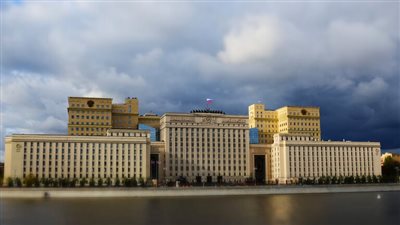 الدفاع الروسية تستدعي الملحق العسكري الأمريكي بموسكو 