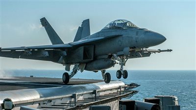 المرصد السوري: طائرة حربية أمريكية تقصف محيط مدينة البوكمال