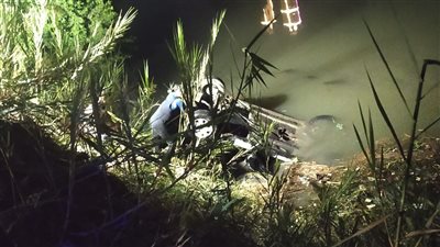 فرح تحول لمأتم.. مصرع شخصين في انقلاب سيارة أثناء زفة عروسين بالدقهلية