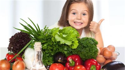 مع بدء العام الدراسي.. 5 أطعمة تساعد على نمو دماغ الطفل