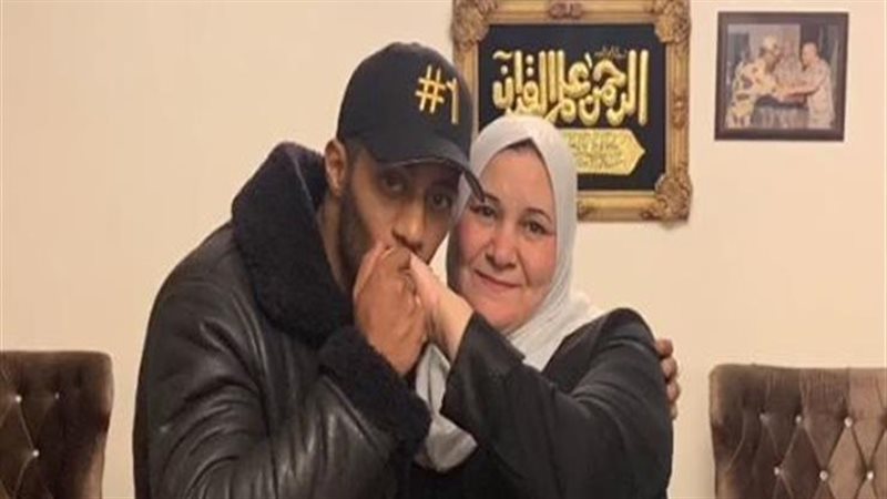 محمد رمضان ووالدته