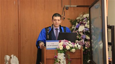 حقوق الإسكندرية تمنح ضابطًا الدكتوراه حول «التنمية المستدامة بالاستثمار بالاتصالات وتكنولوجيا المعلومات»