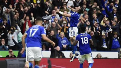 الدوري الإنجليزي، ليستر سيتي يستضيف إيفرتون للهروب من القاع