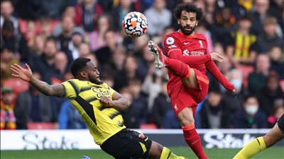 لاعب تشيلسي السابق: صلاح أفضل من ميسي ورونالدو 