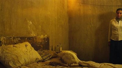 من مهرجان كان إلى الجونة.. موعد عرض الفيلم المصري العالمي Feathers