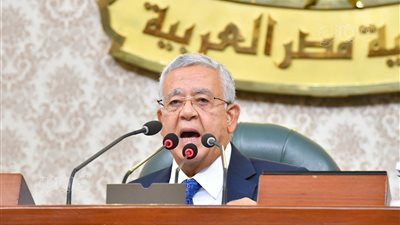 رئيس النواب: تطبيق العدالة المطلقة في منح الكلمات.. والأولوية لهؤلاء