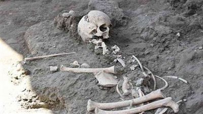 هيكل عظمي يصوِّر لحظات الهروب من بركان قبل ألفي سنة