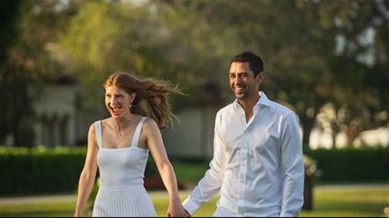 نائل نصار وزوجته