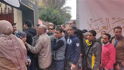 توافد كبير للناخبين في اليوم الثاني لانتخابات الرئاسة بالعباسية (صور)