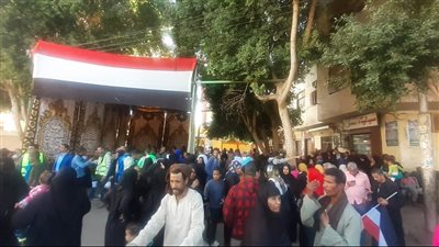 بأعلام مصر، مسيرة حاشدة للمشاركة في الانتخابات الرئاسية بالأقصر (صور)