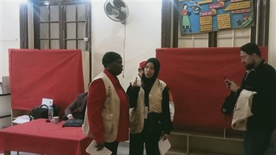 وفد ائتلاف نزاهة يتفقد مقار اللجان الانتخابية بمدرسة قصر الدوبارة