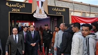 مصطفى مدبولي يترأس غرفة العمليات المركزية بمجلس الوزراء لمتابعة الانتخابات