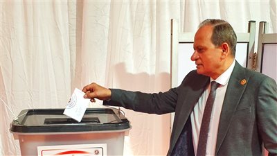 أحمد أبو الحسن يدلي بصوته في الانتخابات الرئاسية ويشيد بحضور المواطنين