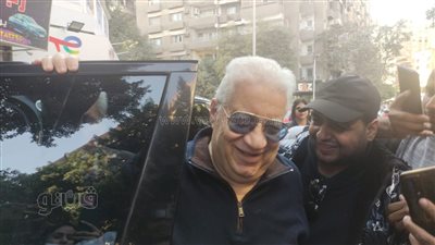 خلال ساعات، نظر دعوى عضوة بنادي الزمالك تتهم مرتضى منصور بالسب والقذف 