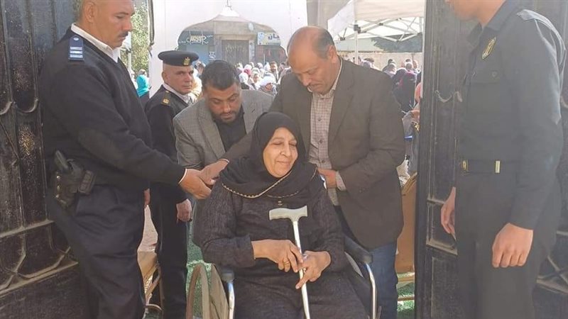 إقبال الناخبين بمركز
