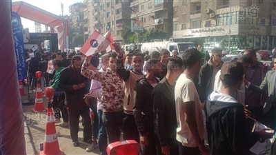  أجواء مبهجة بالأعلام أمام لجنة الفردوس الانتخابية بحي الجمالية (فيديو وصور) 