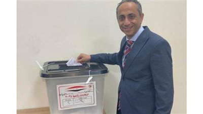  مستشار وزير التجارة يدلي بصوته في الانتخابات الرئاسية 