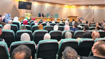 جلسة حوارية بأهمية المشاركة بالانتخابات الرئاسية لخريجي برامج الأكاديمية الوطنية للتدريب (صور)