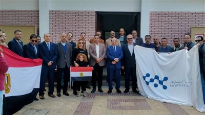 لجنة الوافدين تستقبل موظفي مطار أسيوط للإدلاء بأصواتهم في الانتخابات (فيديو)