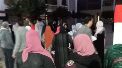 استمرار توافد كبار السن وذوي الاحتياجات الخاصة والمرأة على لجان الانتخابات الرئاسية بالدقهلية (صور)
