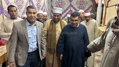 شقيق شيخ الأزهر وعائلته يدلون بأصواتهم فى الانتخابات الرئاسية غرب الأقصر (صور)