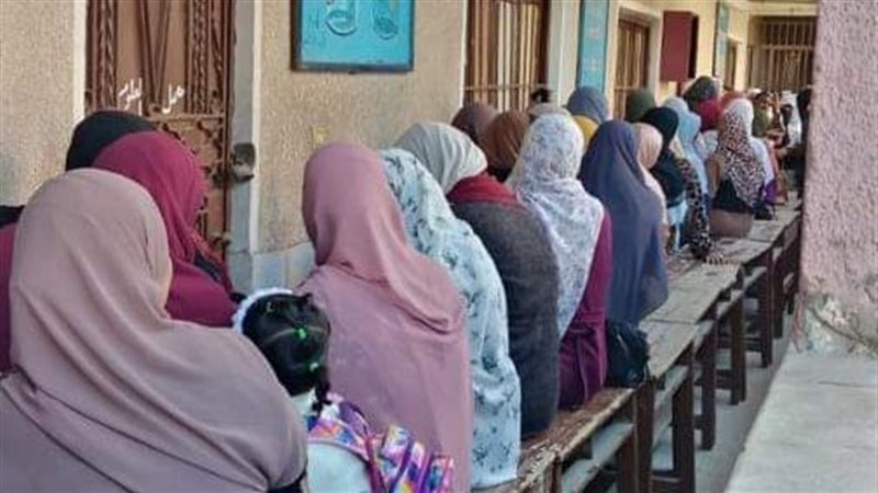 اقبال كثيف على لجان