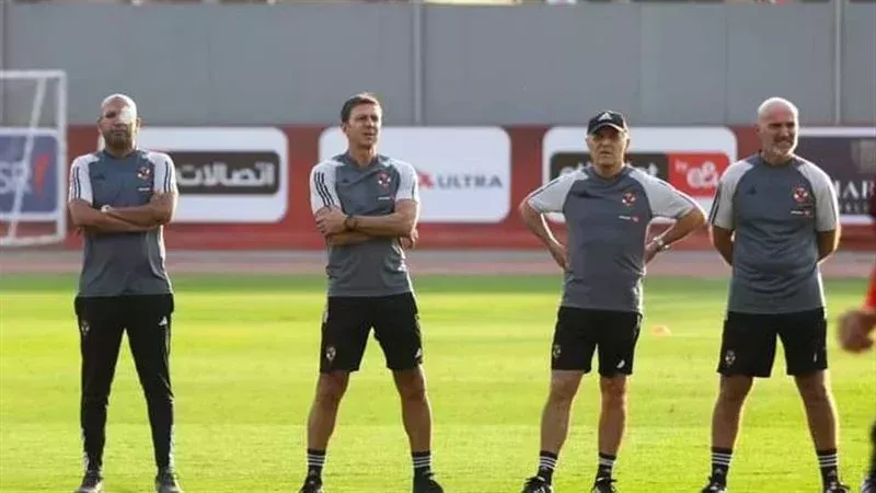 الجهاز الفني للنادي