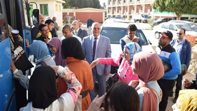 الطلاب ذوو الإعاقة بجامعة سوهاج يحرصون على الإدلاء بأصواتهم بالانتخابات الرئاسية (صور)