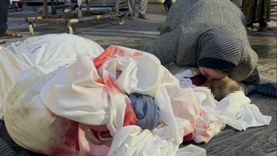 استشهاد 12 فلسطينيا بينهم 6 أطفال في قصف إسرائيلي لمنزل بحي الزهور شمال رفح (صور)