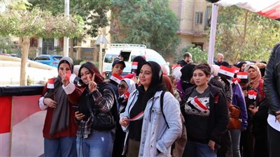 في اليوم الأخير للانتخابات الرئاسية، توافد كثيف للمرأة على لجان مصر القديمة 