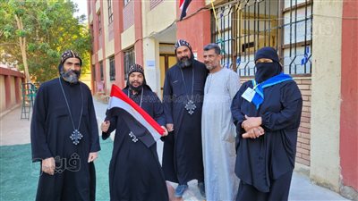 رهبان دير الانبا متاؤس الفاخوري في الأقصر يدلون بأصواتهم بانتخابات الرئاسة (صور)