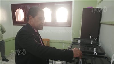 مدير الطب البيطري بالأقصر يدلي بصوته في الانتخابات الرئاسية (فيديو وصور)