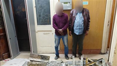 ضبط تشكيلين عصابيين وصاحب مخزن لسرقتهم سيارات ومدرسة وأبراج ضغط عالى 