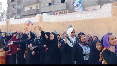 حضور مكثف للسيدات في ثالث أيام الانتخابات بأسيوط (فيديو وصور) 