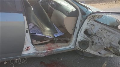 مصرع شخصين في تصادم سيارة ملاكي بالرصيف في المعادي (صور)