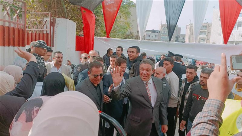 المرشح الرئاسي حازم