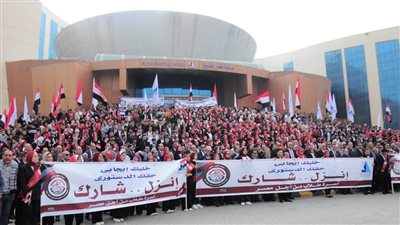 رئيس جامعة كفر الشيخ يقود مسيرة طلابية لدعم المشاركة فى الانتخابات الرئاسية (صور)