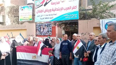 إقبال كثيف من المعلمين للمشاركة بانتخابات الرئاسة في زفتى (صور) 