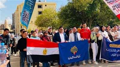 طلاب خدمة اجتماعية بالفيوم ينظمون مسيرة للمشاركة في الانتخابات الرئاسية