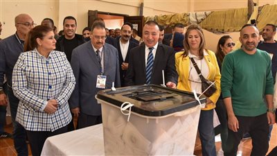 محافظ الإسكندرية وبعثة جامعة الدول العربية يتفقدون عددًا من لجان الانتخابات الرئاسية